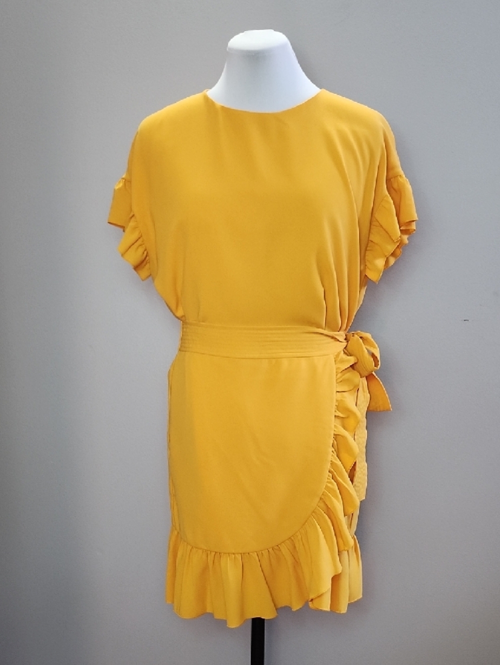 ARITZIA WILFRED Ninette round neck ruffles faux wrap dress in Tuscan Sun yellow - Picture 3 of 14